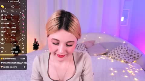 Snapshot of kimmie_shine chatting on 01.10.25 Your Kimmie follow me online show from 01.10.25
