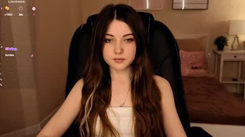 Snapshot of kimmie_shine chatting on 06.19.26 Your Kimmie follow me online show from 06.19.26