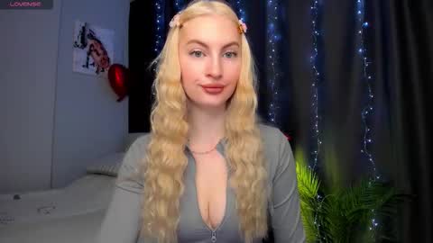 kimmy1_powell online show from 11.04.25