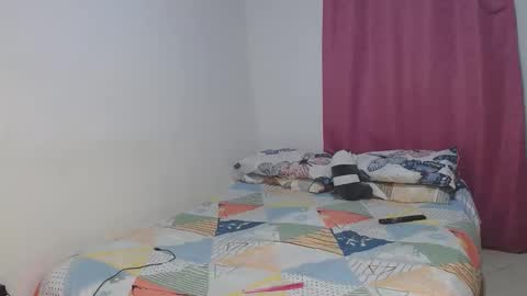 Snapshot of kimmy94192 chatting on 01.22.25 kimmy94192 online show from 01.22.25