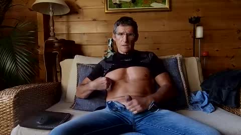 kimonoblues online show from 11.22.25