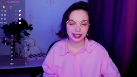 Hazel online show from 11.21.25