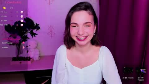 Hazel online show from 03.11.26