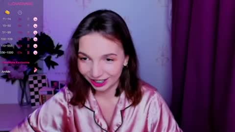 Snapshot of kindhazelhere_ chatting on 07.10.26 Hazel online show from 07.10.26