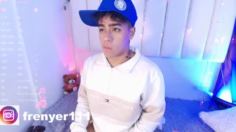 Snapshot of king_azahell chatting on 01.22.25 king help me reach 100 likes online show from 01.22.25