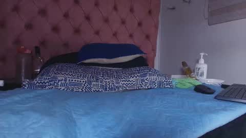 Bella online show from 09.20.25