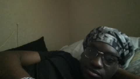 Snapshot of king_lj293 chatting on 01.01.25 king lj online show from 01.01.25