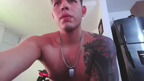 Snapshot of king_russo chatting on 01.18.25 king_russo online show from 01.18.25
