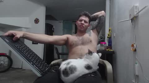 Snapshot of king_russo chatting on 10.22.25 king_russo online show from 10.22.25