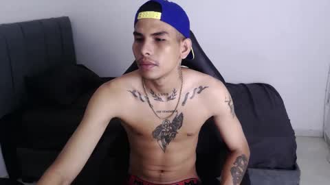 Snapshot of king_warlord chatting on 05.27.26 king_warlord online show from 05.27.26