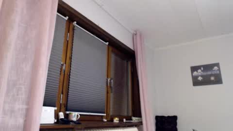 sexysexyhotwetpinkredpussy online show from 09.25.25