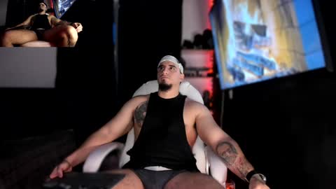 Snapshot of kingbear777 chatting on 12.12.24 King Bear online show from 12.12.24