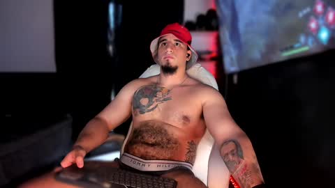 Snapshot of kingbear777 chatting on 12.19.24 King Bear online show from 12.19.24