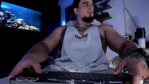 Snapshot of kingbear777 chatting on 09.22.25 King Bear online show from 09.22.25