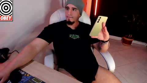 King Bear online show from 02.04.26