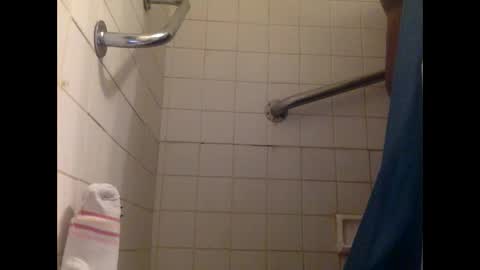 Snapshot of kinglibra420 chatting on 10.17.25 loyal fuck online show from 10.17.25