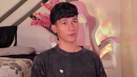  A L E X  online show from 02.05.25