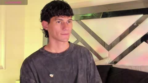  A L E X  online show from 02.19.25