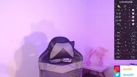  A L E X  online show from 10.15.25