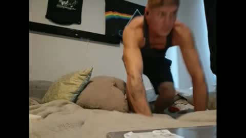 kingrat282130 online show from 10.19.25