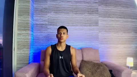 Snapshot of kingstark_ chatting on 10.14.25 sebastian online show from 10.14.25