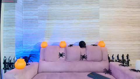 Snapshot of kingstark_ chatting on 10.16.25 sebastian online show from 10.16.25