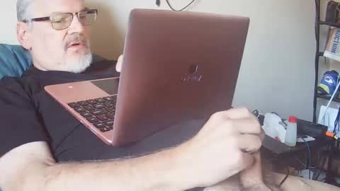 kingtongue10 online show from 11.23.25