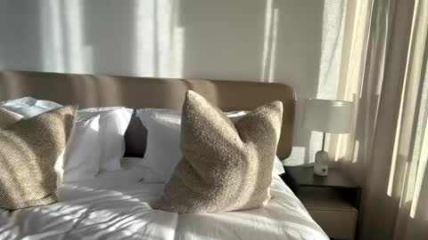 Snapshot of kinky__katia chatting on 10.10.25 kinky__katia online show from 10.10.25