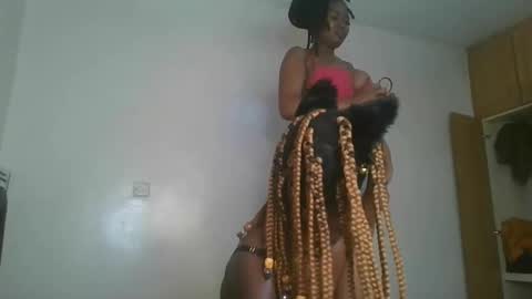 Snapshot of kinky_aria chatting on 09.22.25 kinky_aria online show from 09.22.25