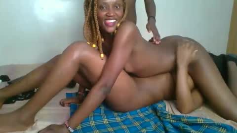 Snapshot of kinky_aria chatting on 09.24.25 kinky_aria online show from 09.24.25