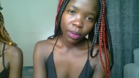 Snapshot of kinky_aria chatting on 09.27.25 kinky_aria online show from 09.27.25