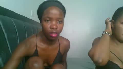 Snapshot of kinky_aria chatting on 10.10.25 kinky_aria online show from 10.10.25