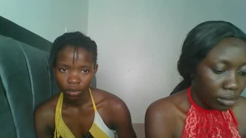 Snapshot of kinky_aria chatting on 10.23.25 kinky_aria online show from 10.23.25