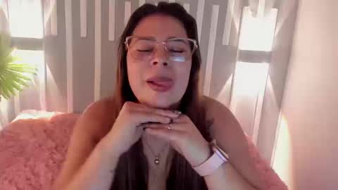 Snapshot of kinky_esmerald chatting on 02.24.26 online show from 02.24.26