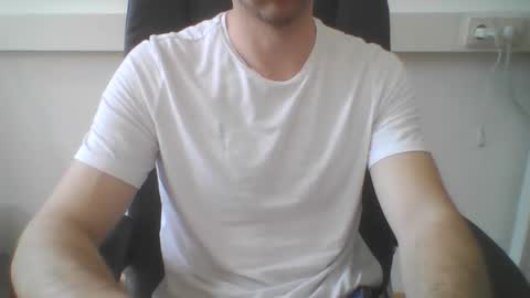 Max online show from 04.20.26