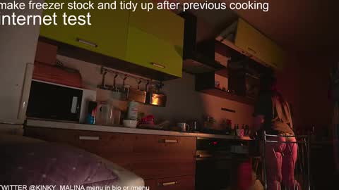 Snapshot of kinky_malina chatting on 03.06.25 Heeey My name - Rose. Chat w me here or - online show from 03.06.25