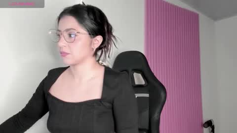 kinky yeyns online show from 03.17.26