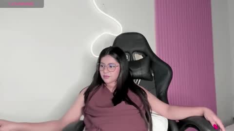 kinky yeyns online show from 04.25.26