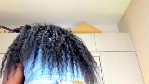 M A R A  online show from 11.21.25