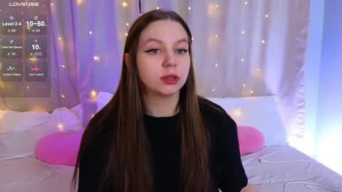 Kira Briis online show from 04.26.26