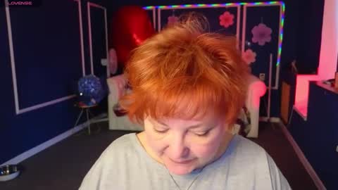 Snapshot of kira_kennet chatting on 04.22.26 Kira Kennet online show from 04.22.26