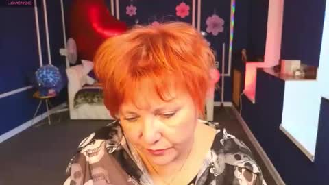 Snapshot of kira_kennet chatting on 04.23.26 Kira Kennet online show from 04.23.26