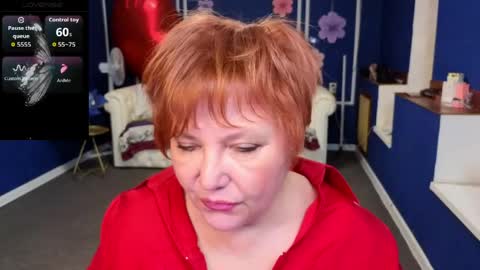 Snapshot of kira_kennet chatting on 05.11.26 Kira Kennet online show from 05.11.26