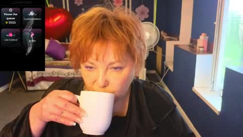Snapshot of kira_kennet chatting on 05.26.26 Kira Kennet online show from 05.26.26