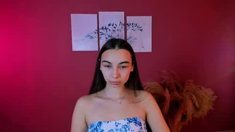 Snapshot of kira_light__ chatting on 10.24.25 kira_light__ online show from 10.24.25