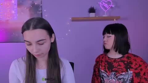 kira_light__ online show from 12.18.25