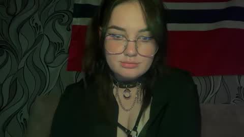 KiraBlue online show from 09.13.25