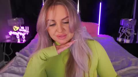 Kira online show from 10.05.25