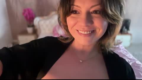 KiraDivine online show from 02.25.26