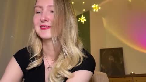 KiraFatex online show from 10.14.25